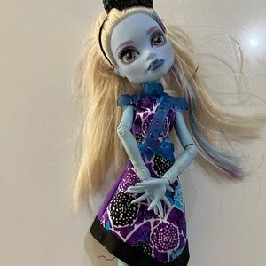 Monster High Abbey Bominable doll